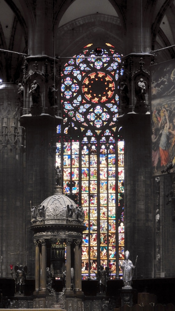 duomo-stained-glass-window